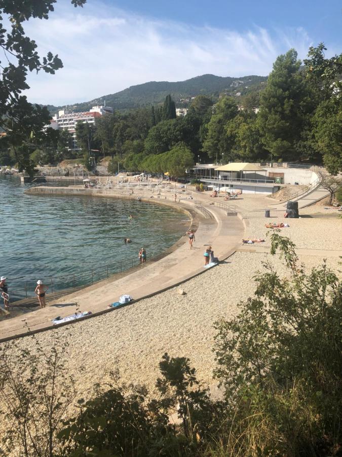 Una Lovran Εξωτερικό φωτογραφία