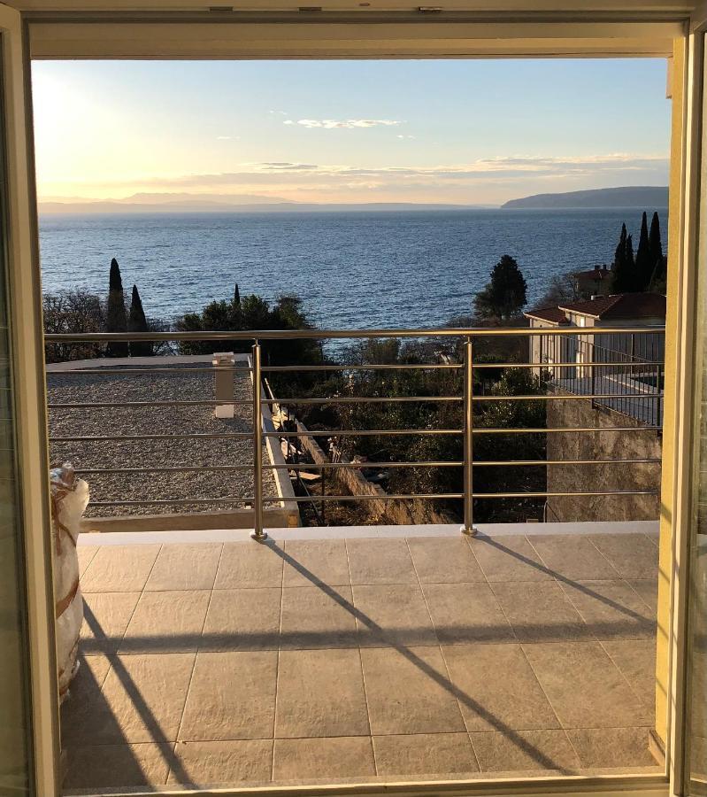 Una Lovran Εξωτερικό φωτογραφία